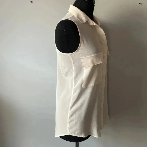 Teenflo| Sleeveless  Blouse - Picture 2 of 4